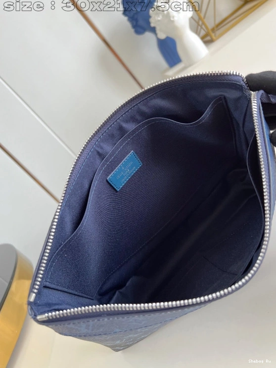 SOUPLE-30*21*7.5CM LOUIS POCHETTE VUITTON VOYAGE 0715